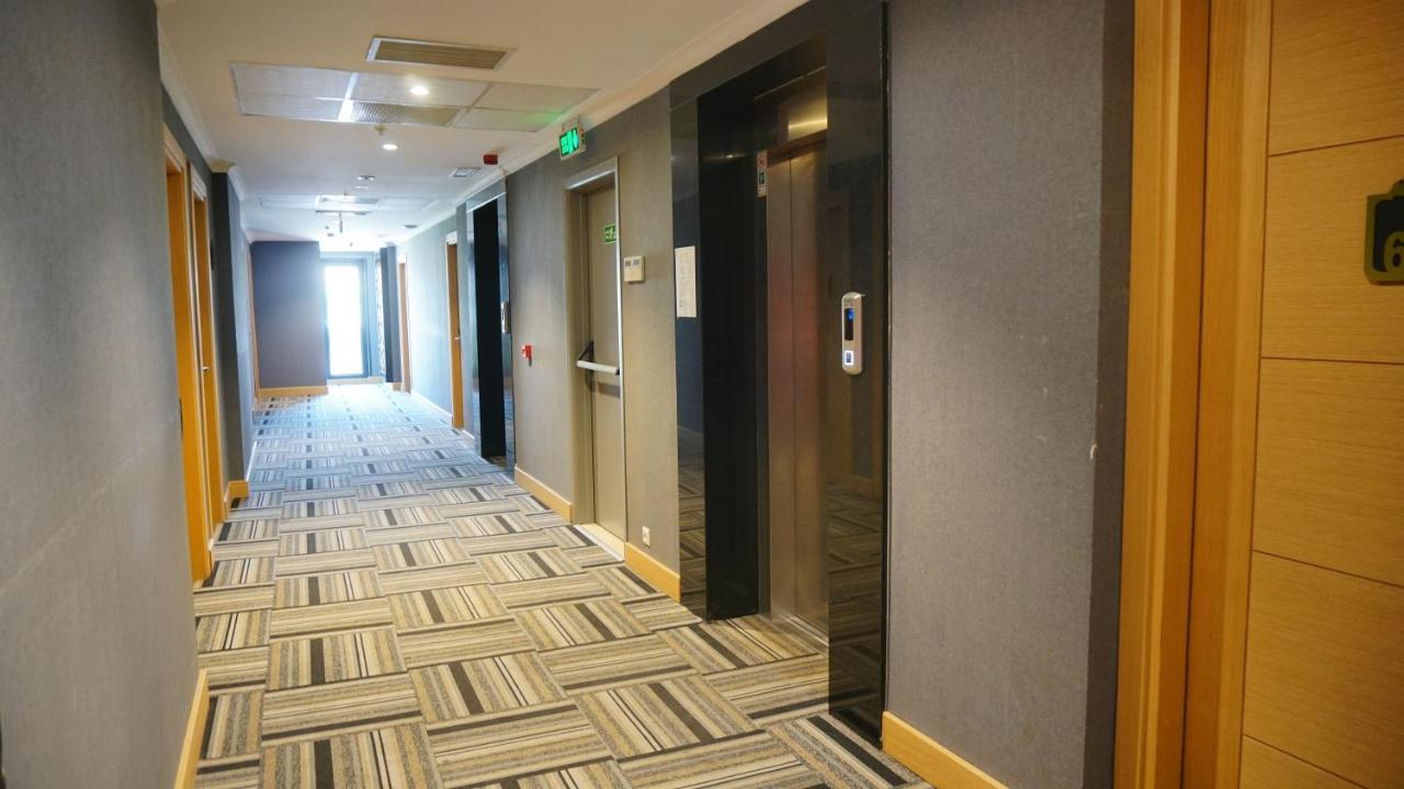 Vois Hotel Atasehir & Spa Истанбул Екстериор снимка